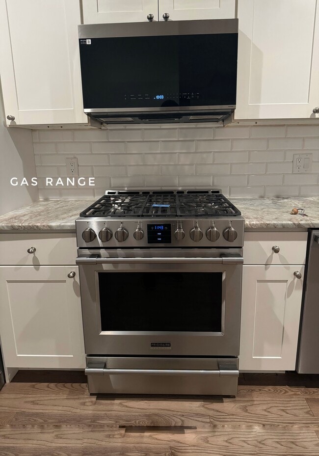 9 Independence Ave in Braintree, MA - Building Photo - Building Photo