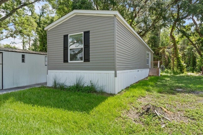property at 89 Tower Manor Cir E
