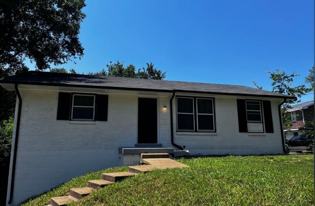 property at 127 Cherokee Pl