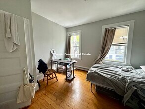 146 Columbia St, Unit 2L in Cambridge, MA - Building Photo - Building Photo