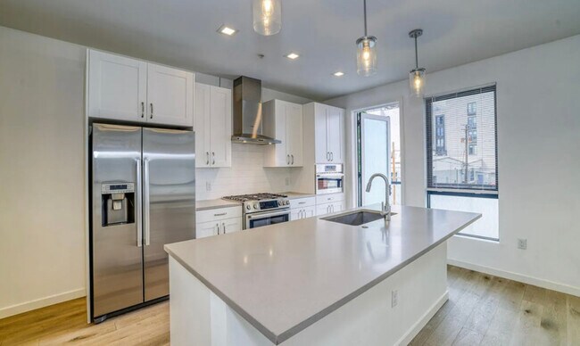 1735 Central St in Denver, CO - Building Photo - Building Photo