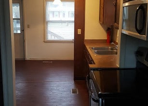 6321 Cooper Rd in Lansing, MI - Foto de edificio - Building Photo