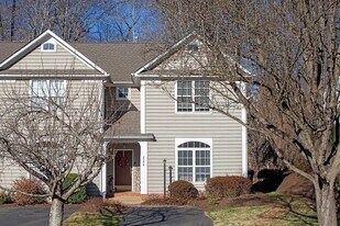 2598 Ravenscroft Way in Charlottesville, VA - Building Photo