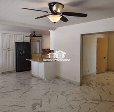 318 N 56th St in Mesa, AZ - Building Photo - Building Photo