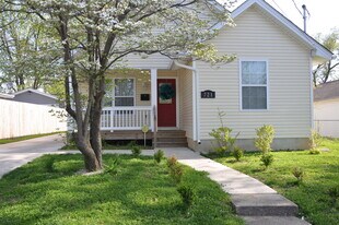 721 Golfview Dr in Lexington, KY - Building Photo