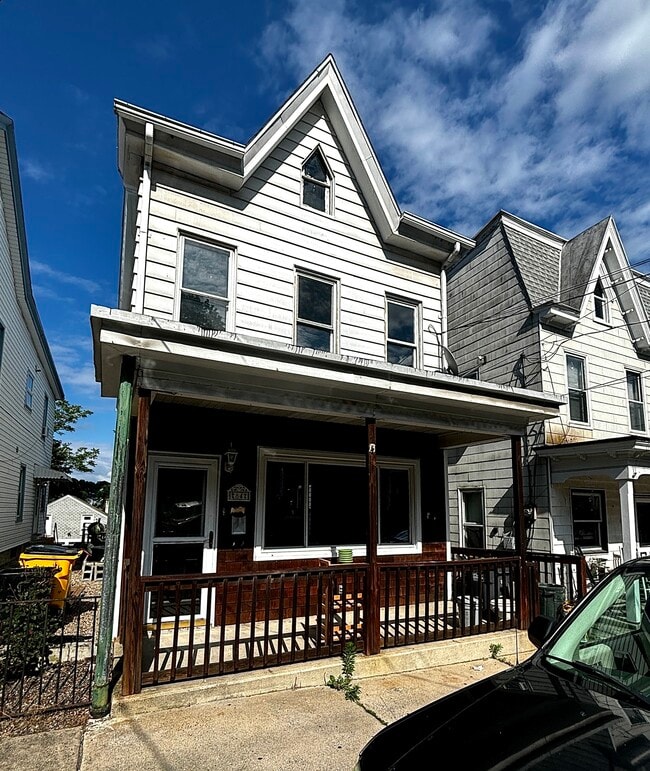 property at 84 N Berne St