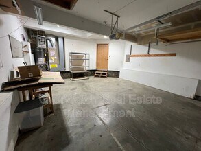 17925 Beaujolais Dr in Anchorage, AK - Building Photo - Building Photo