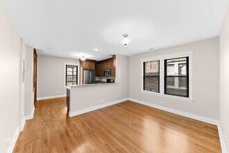 109 Harrison St in Oak Park, IL - Building Photo - Building Photo