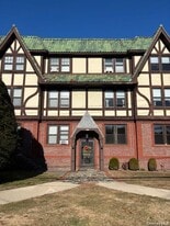 159 Main St in Huntington, NY - Building Photo