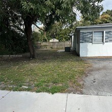 6301 Mayo St in Hollywood, FL - Building Photo - Building Photo