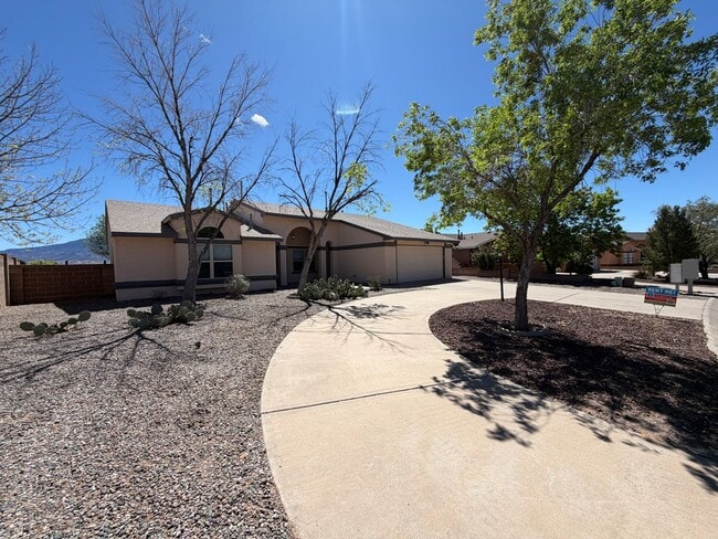 6342 Roadrunner Loop NE in Rio Rancho, NM - Building Photo - Building Photo