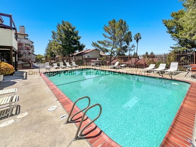 property at 22103 Vista Del Plaza Ln