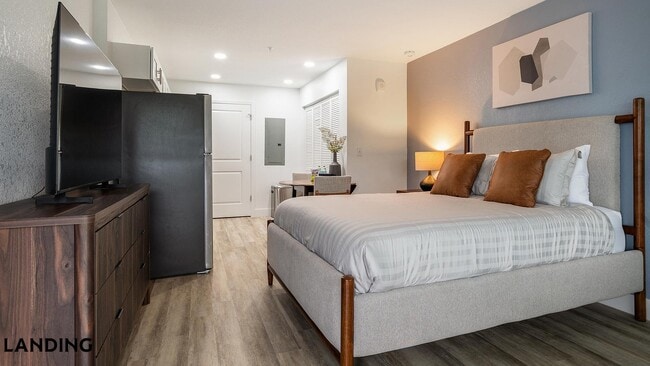 6029 W Irlo Bronson Memorial Hwy, Unit 2A-307
