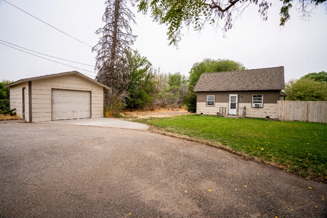 property at 41 Riverside Rd S