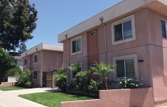 Vanowen Apartments in Van Nuys, CA - Building Photo - Other