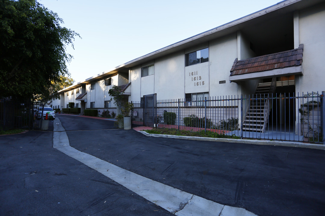 Garvey West Apartments in Alhambra, CA - Building Photo