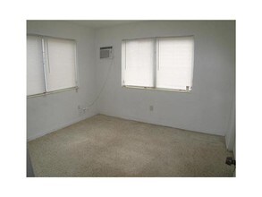 785 81st St in Miami Beach, FL - Foto de edificio - Building Photo