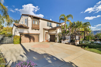 1050 Via Sorrento in Thousand Oaks, CA - Building Photo - Building Photo