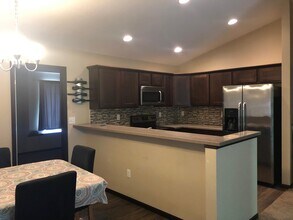 462 RJ Dr in Tiffin, IA - Building Photo - Building Photo