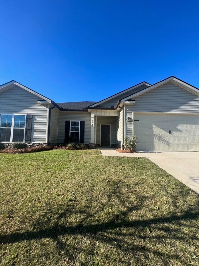 property at 1243 Oak Ln
