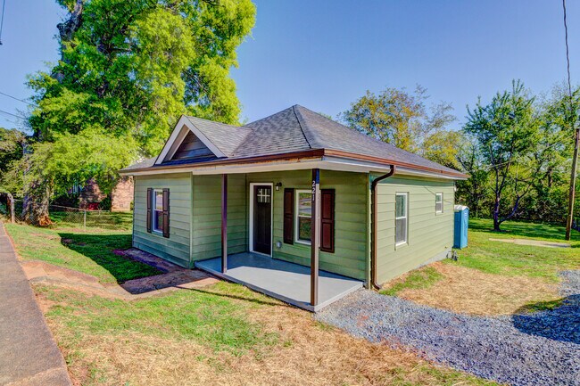 221 Walker St in Kings Mountain, NC - Building Photo - Building Photo