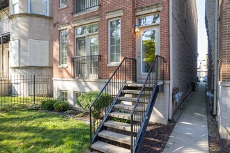 5224 S Michigan Ave in Chicago, IL - Building Photo - Building Photo
