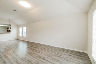 900 Desoto Dr in Richmond, TX - Building Photo - Building Photo