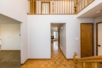 6085 Tara Hill Dr in Dublin, OH - Building Photo - Building Photo