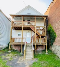 1526 5th Ave in Watervliet, NY - Foto de edificio - Building Photo