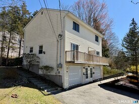 84 Wilmot St in Torrington, CT - Building Photo