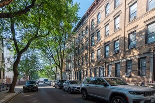 125 Guernsey St in Brooklyn, NY - Building Photo