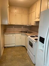 4522 Montclair Dr in Forest Park, GA - Building Photo - Building Photo