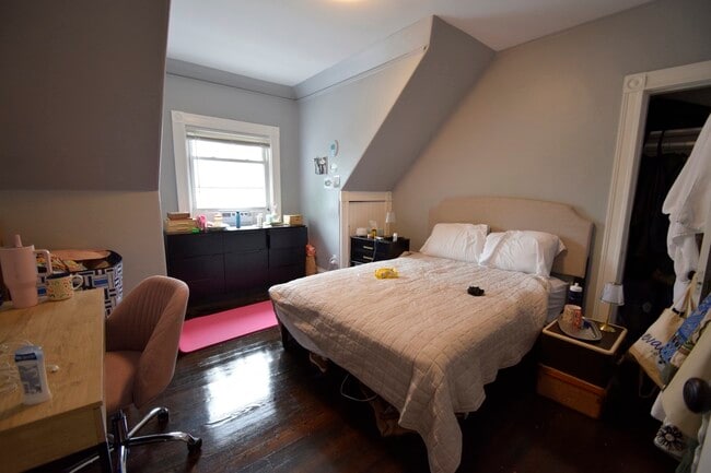 33 Ridgemont St, Unit 3