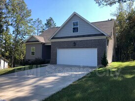 7020 Cooley Rd in Ooltewah, TN - Building Photo