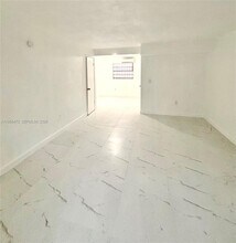 2154 SW 4th St in Miami, FL - Building Photo - Building Photo