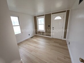 822 W Main St in Kalamazoo, MI - Building Photo - Building Photo