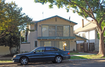 1012 V St in Sacramento, CA - Building Photo - Building Photo