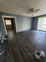 108 E Cedar Ave in Duncan, OK - Building Photo