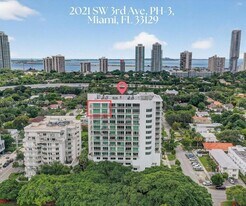 2021 SW 3rd Ave, Unit PH3 in Miami, FL - Building Photo