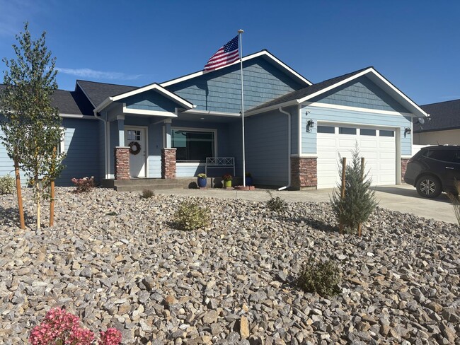 property at 427 Q St SW