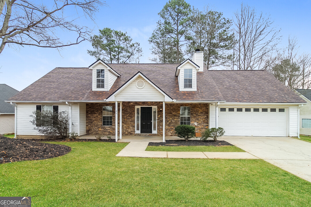 25 Woodland Ridge Cir in Covington, GA - Foto de edificio