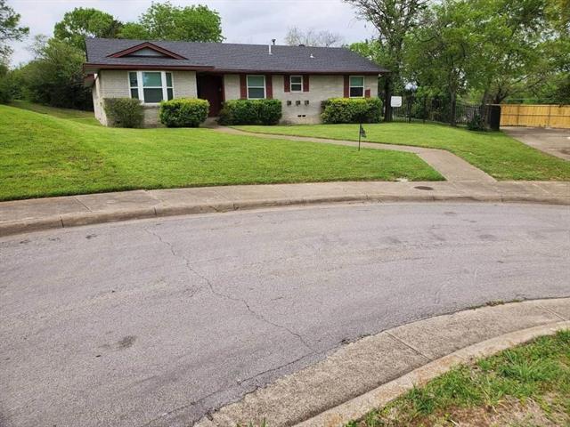 property at 2707 Maceo Cir