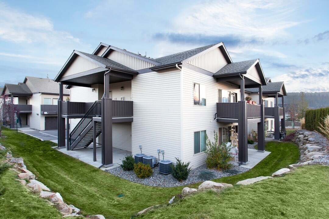 Residence at Mill River in Coeur d'Alene, ID - Foto de edificio