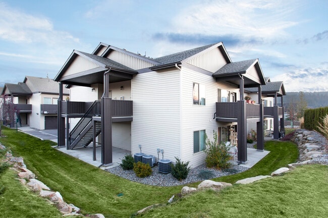 Residence at Mill River