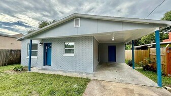 1511 Mabbette St in Kissimmee, FL - Building Photo