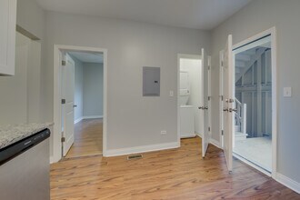 5039 W Cullom Ave in Chicago, IL - Building Photo - Building Photo