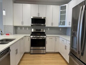 320 Middlesex Ave, Unit A305 in Medford, MA - Building Photo - Building Photo