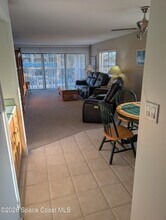 8494 Ridgewood Ave in Cape Canaveral, FL - Foto de edificio - Building Photo