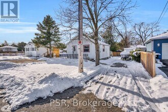 58 De La Salle Blvd in Georgina, ON - Foto de edificio - Building Photo