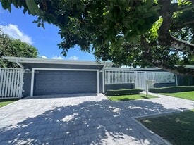 1951 NE 185th Ter in North Miami Beach, FL - Building Photo